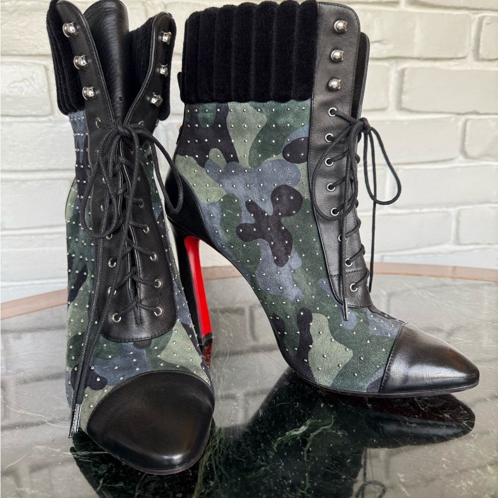 Christian Louboutin
Suede Camouflage Print Lace-Up Boots